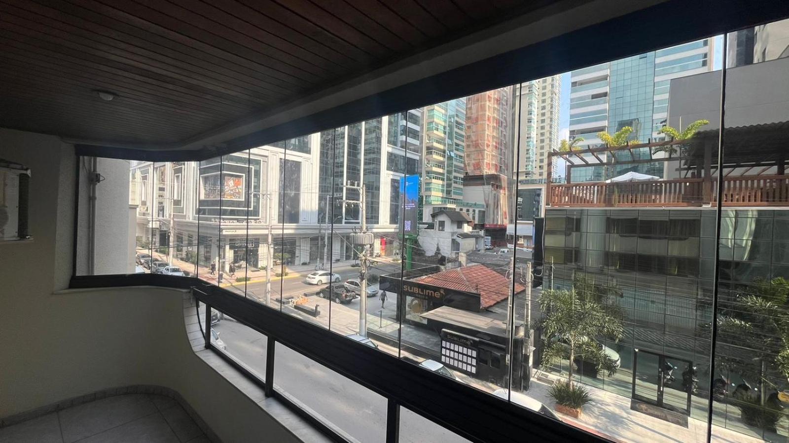 Apartamento Na Melhor Localizacao Da Meia Praia Itapema Kültér fotó